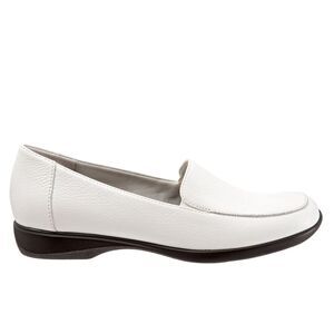 Trotters Womens Jenn White Shoes (NWT)